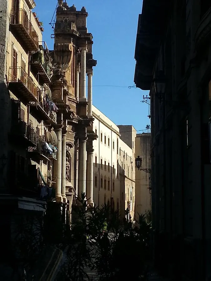 **  Ai Lattarini House Bed & Breakfast Palermo Italy