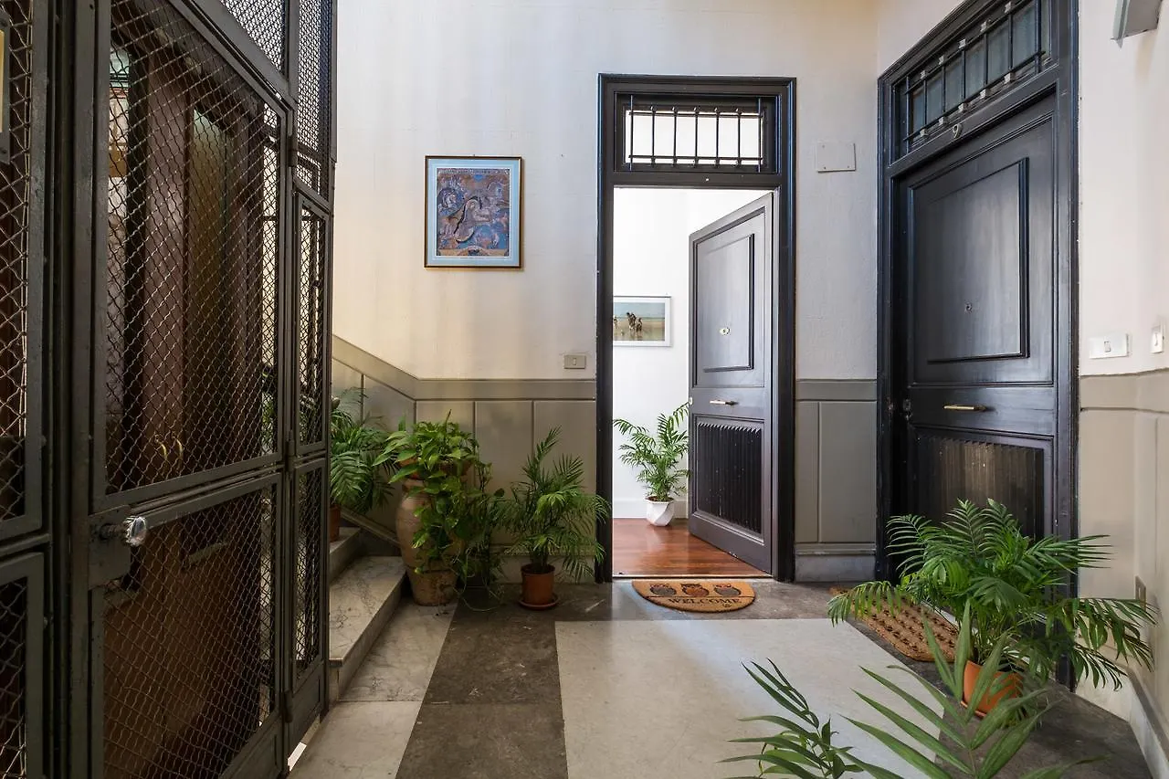Ai Lattarini House Bed & Breakfast Palermo 2*,